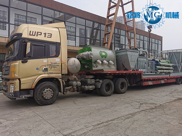 新疆干粉砂漿生產(chǎn)線(xiàn)發(fā)貨裝車(chē)現(xiàn)場(chǎng)